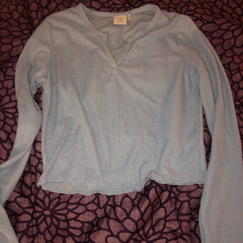 Long sleeve baby blue top
